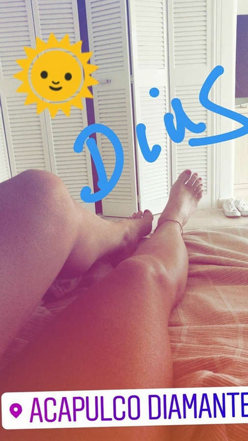 Mariana Echeverria Feet
